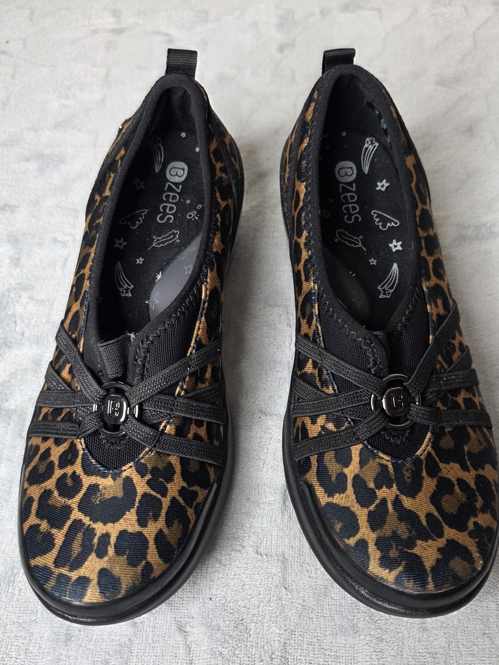 Bzees Leopard Print Slip-On Flats - Black & Brown Womens Sz 7M - Picture 3 of 7